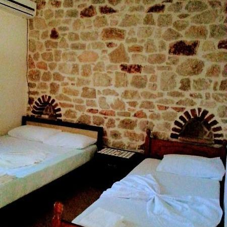 Altin Skrapari Guesthouse Ksamil Dış mekan fotoğraf