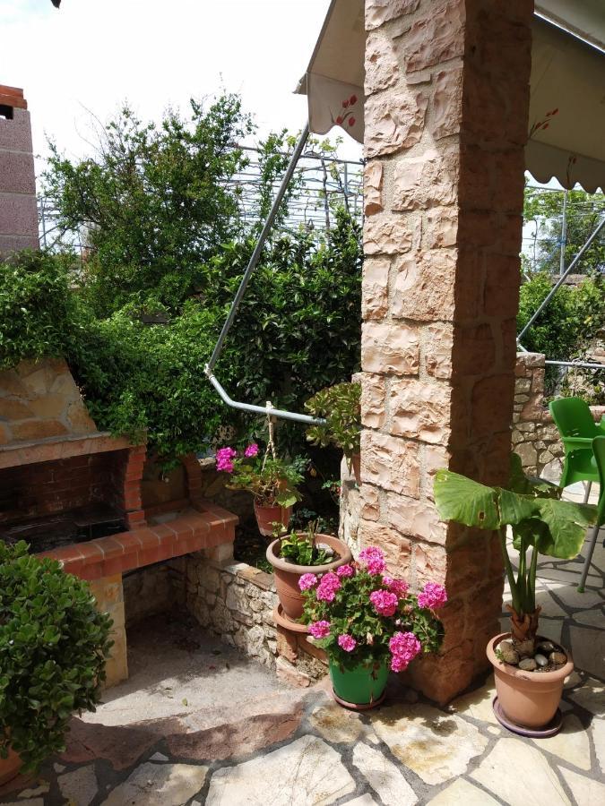 Altin Skrapari Guesthouse Ksamil Dış mekan fotoğraf