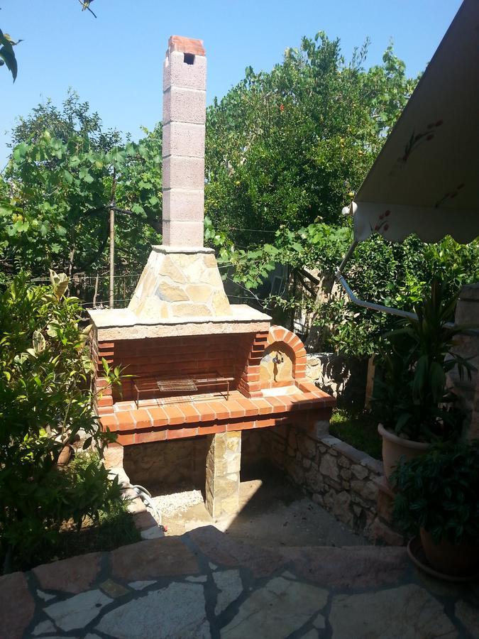Altin Skrapari Guesthouse Ksamil Dış mekan fotoğraf