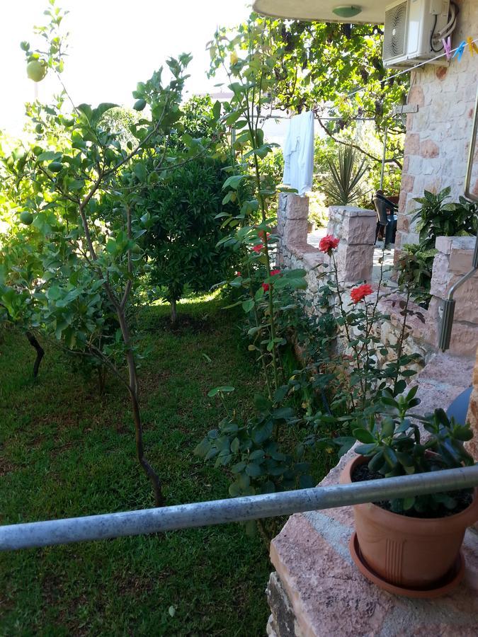 Altin Skrapari Guesthouse Ksamil Dış mekan fotoğraf